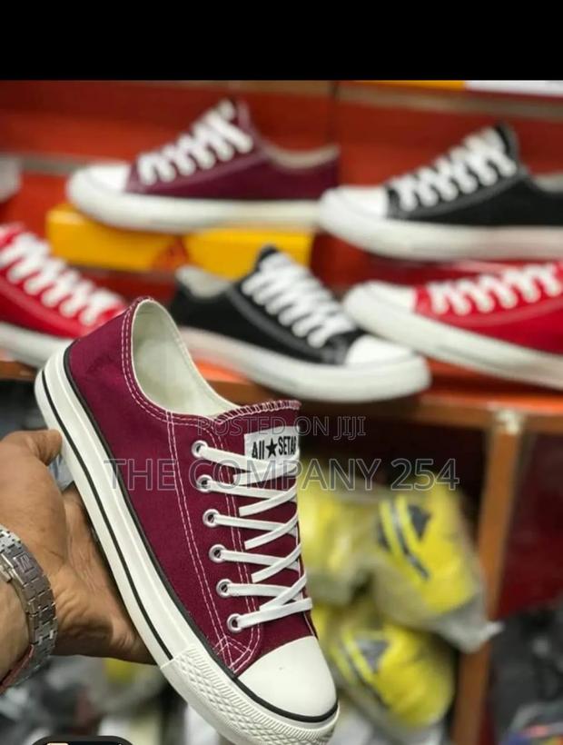 Original Quality Low Cut Unisex All Stars Converse Shoes - main view