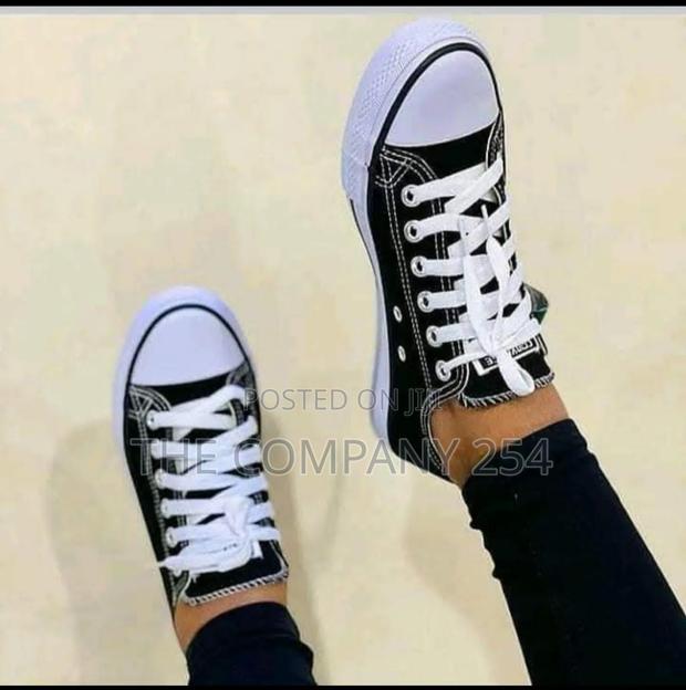 Original Quality Low Cut Unisex All Stars Converse Shoes - thumbnail 3