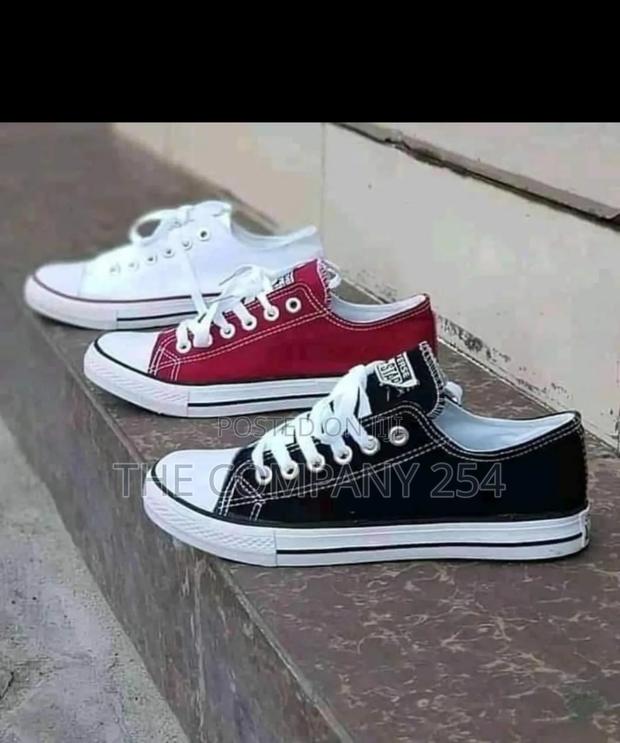 Original Quality Low Cut Unisex All Stars Converse Shoes - thumbnail 4