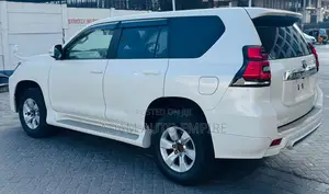Toyota Land Cruiser Prado 2018 White
