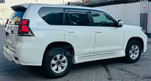 Toyota Land Cruiser Prado 2018 White