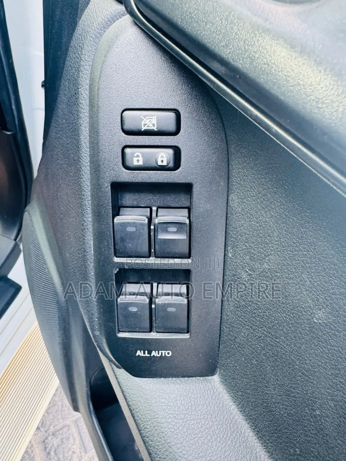 Toyota Land Cruiser Prado 2018 White