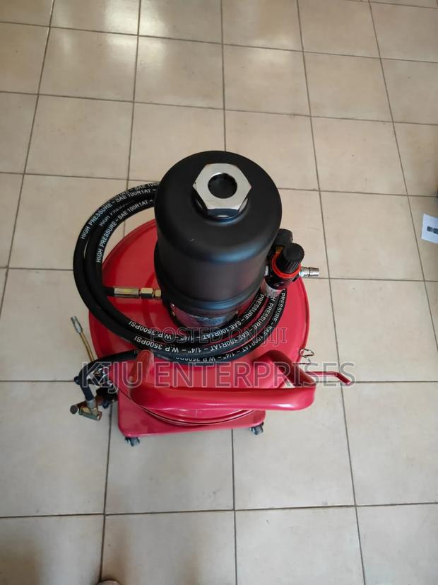 Grease Bucket Machines 70litres - thumbnail 2