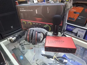 Focusrite Scarlet 2i2 Bundle 4th Generation