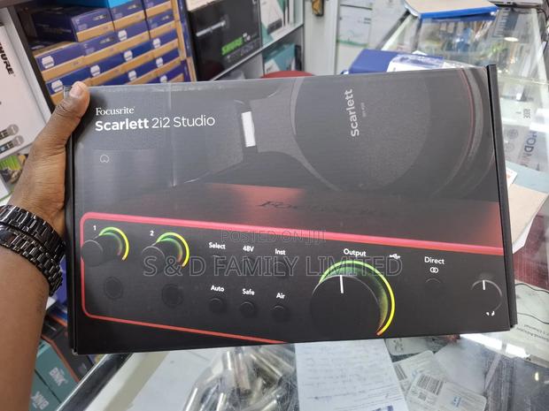 Focusrite Scarlet 2i2 Bundle 4th Generation - thumbnail 3