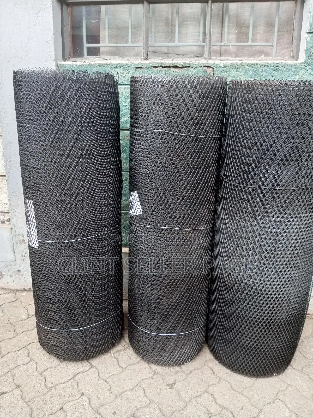 Expandable Metal Mesh / Medium Gauge.
