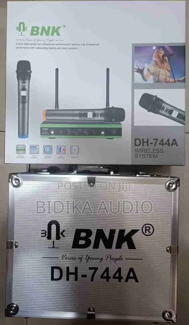 Brand New BNK 744a Wireless Microphone - main view