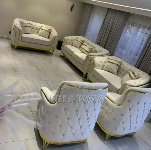 Classy Sofaset