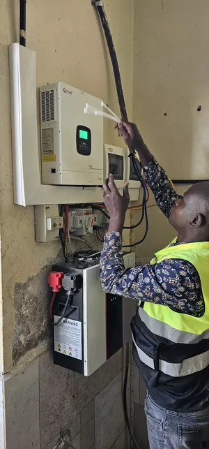 4. 4kw Solar, 5kwhr Lithium Batt, 4.3kw Hybrid Inverter
