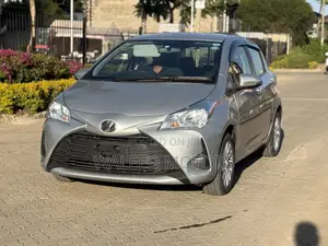 Toyota Vitz 2019 Silver