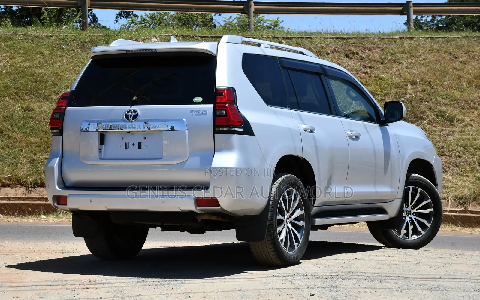 Toyota Land Cruiser Prado 2018 Silver