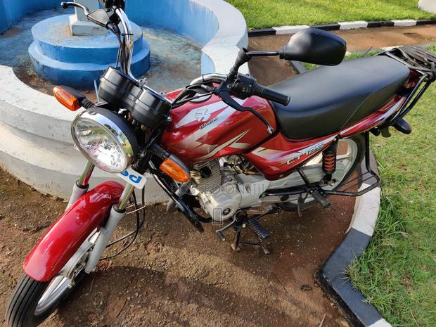 Bajaj Boxer 125 2019 Blue - main view