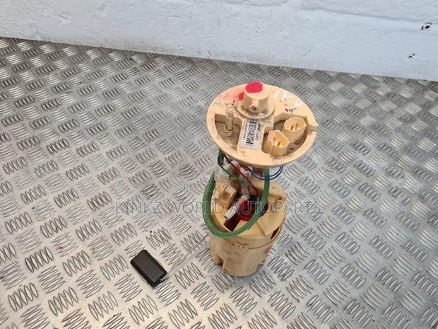 BMW X5 Series E70 E71 in Tank Fuel Pump Sender Unit 7164315 - thumbnail 3