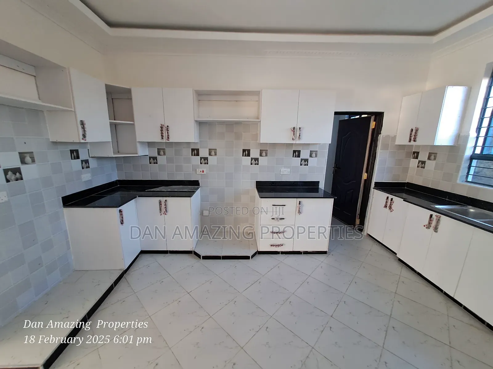 4bdrm Bungalow in Arap Moi, Nkoroi for sale