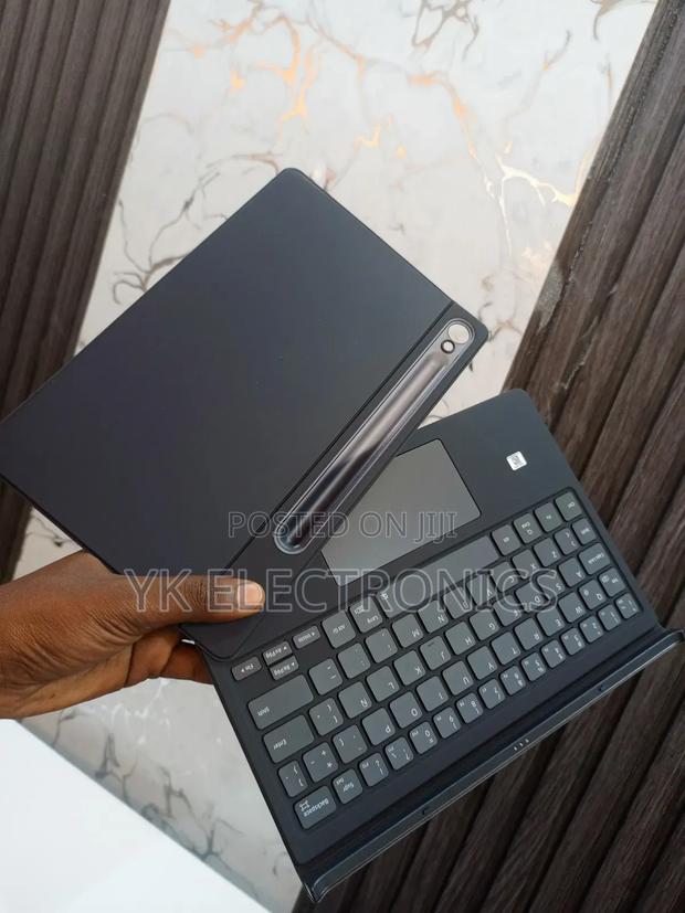 Samsung Book Cover Keyboard for Tab S9/S9 5g/S9 Fe/S9 Fe 5g - thumbnail 2