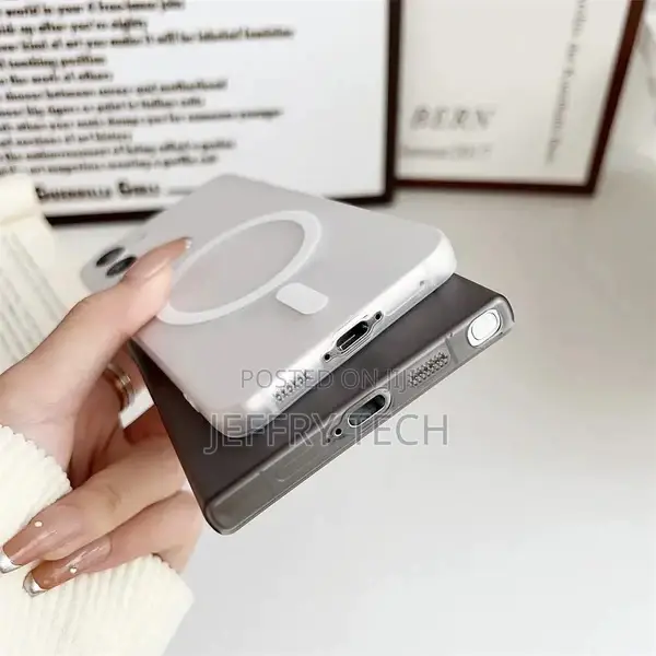 Samsung Galaxy S24 Ultra Paper Thin Case With Magsafe - Whit
