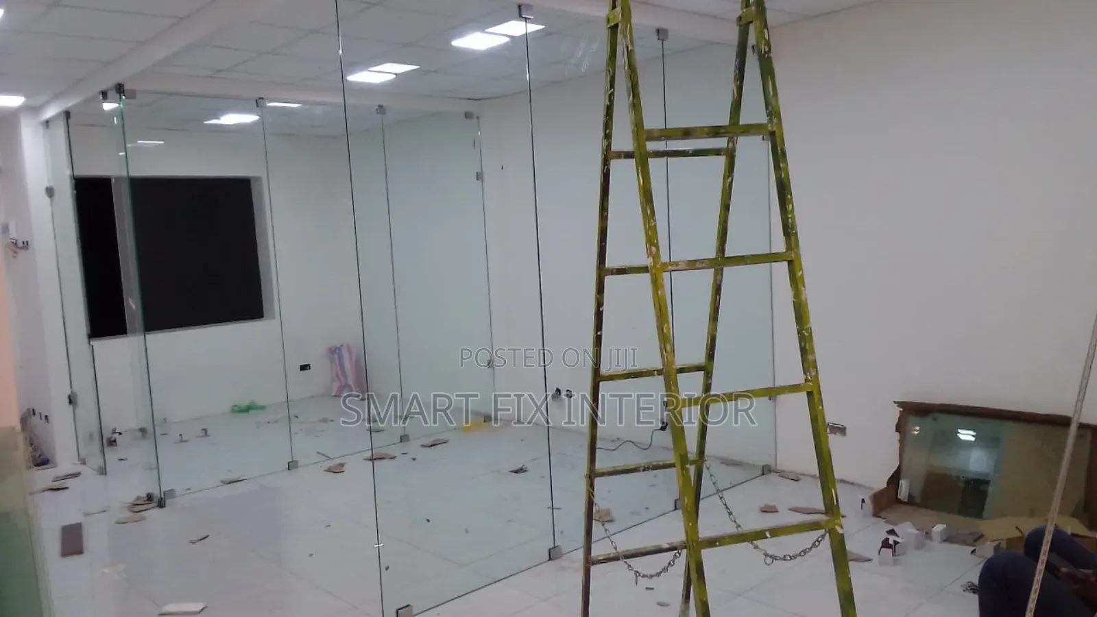 Aluminum/Glass Office Partitioning