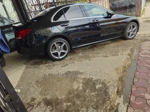 Mercedes-Benz C200 2018 Black