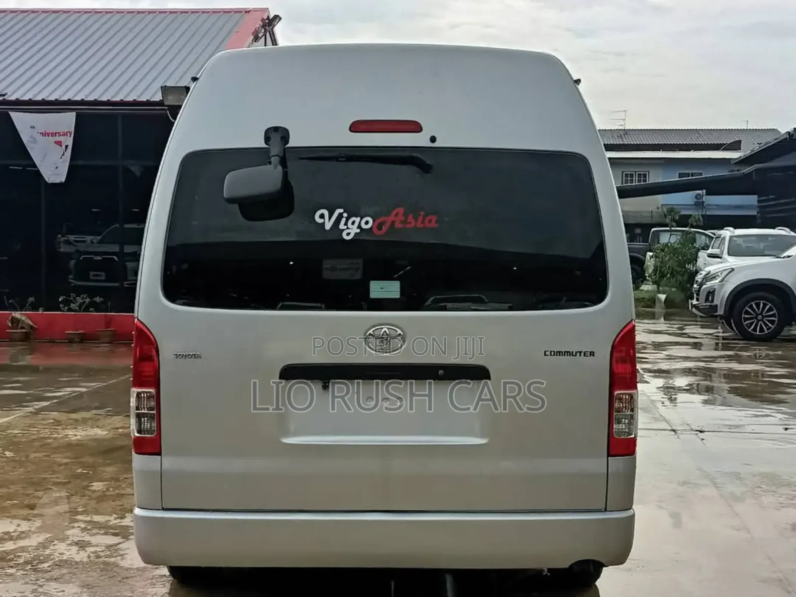 Toyota HiAce 2018 Silver