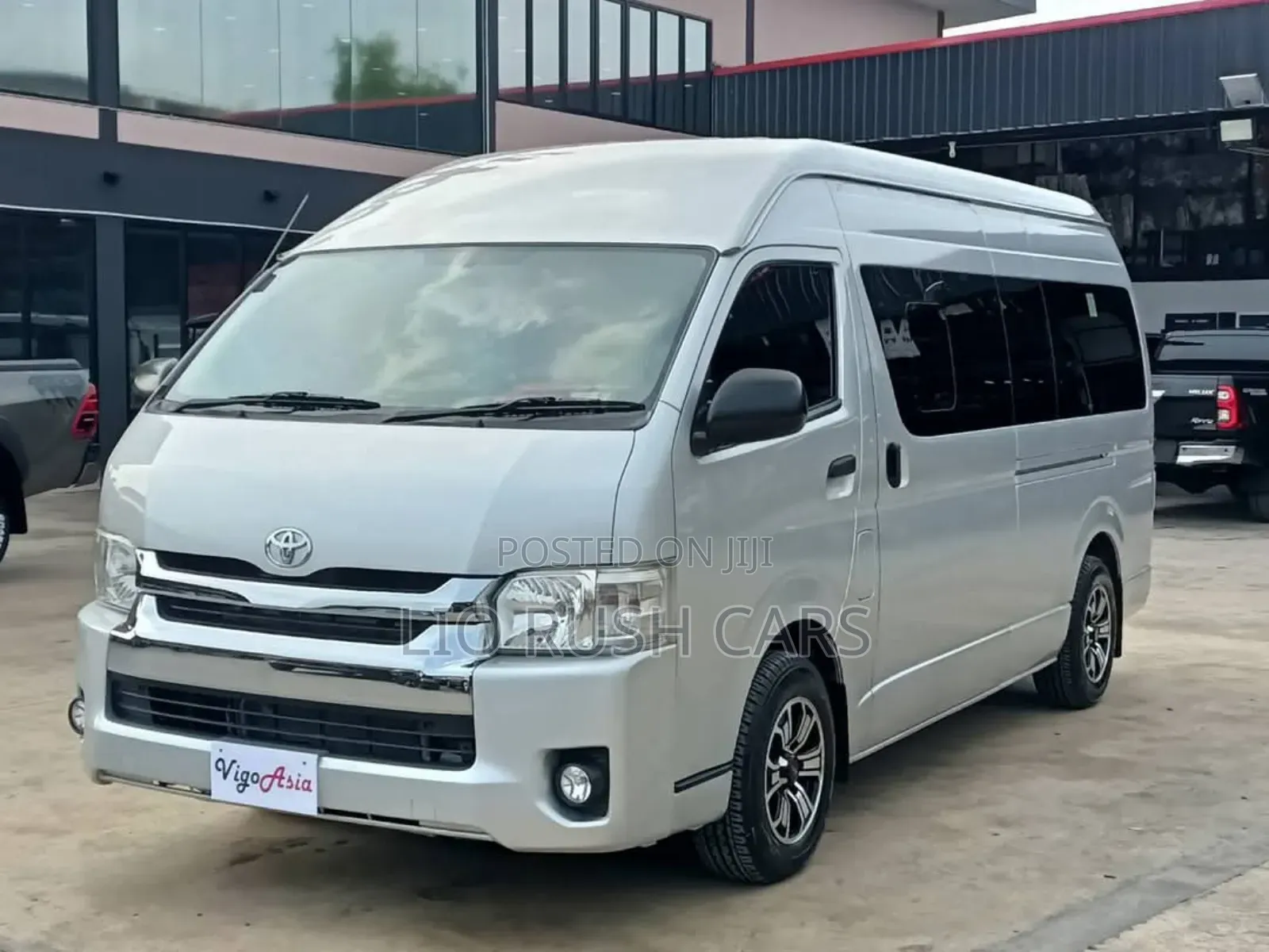 Toyota HiAce 2018 Silver