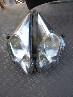 Ractis 2017 Headlight Xenon
