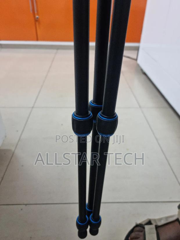Camera Tripod Stand - thumbnail 3