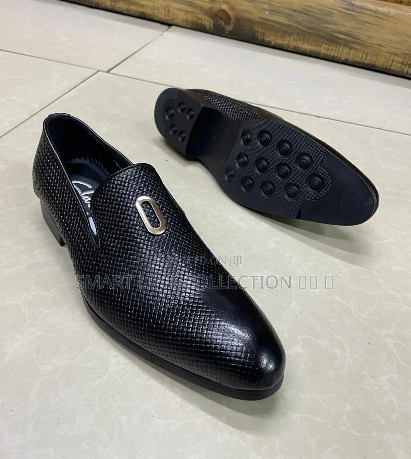 Clarks Official