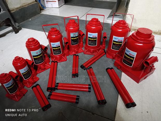 15 Ton High-Capacity Hydraulic Bottle Jack - main view
