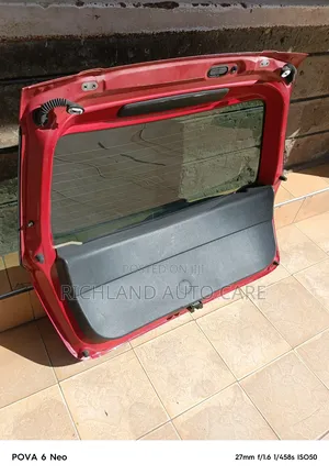 Mazda Verisa Boot