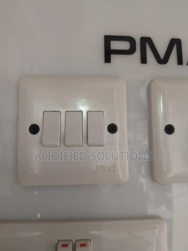 3gang Switch<>Powermax White Range