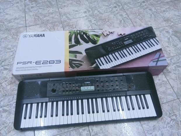 Yamaha PSR-E283, Portable 61-Keys Keyboard