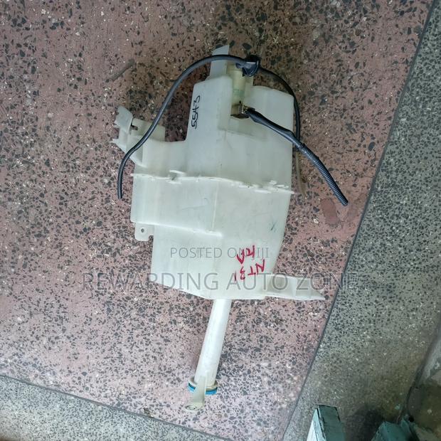 Nissan Ex Trail Wiper Bottle Nt31
