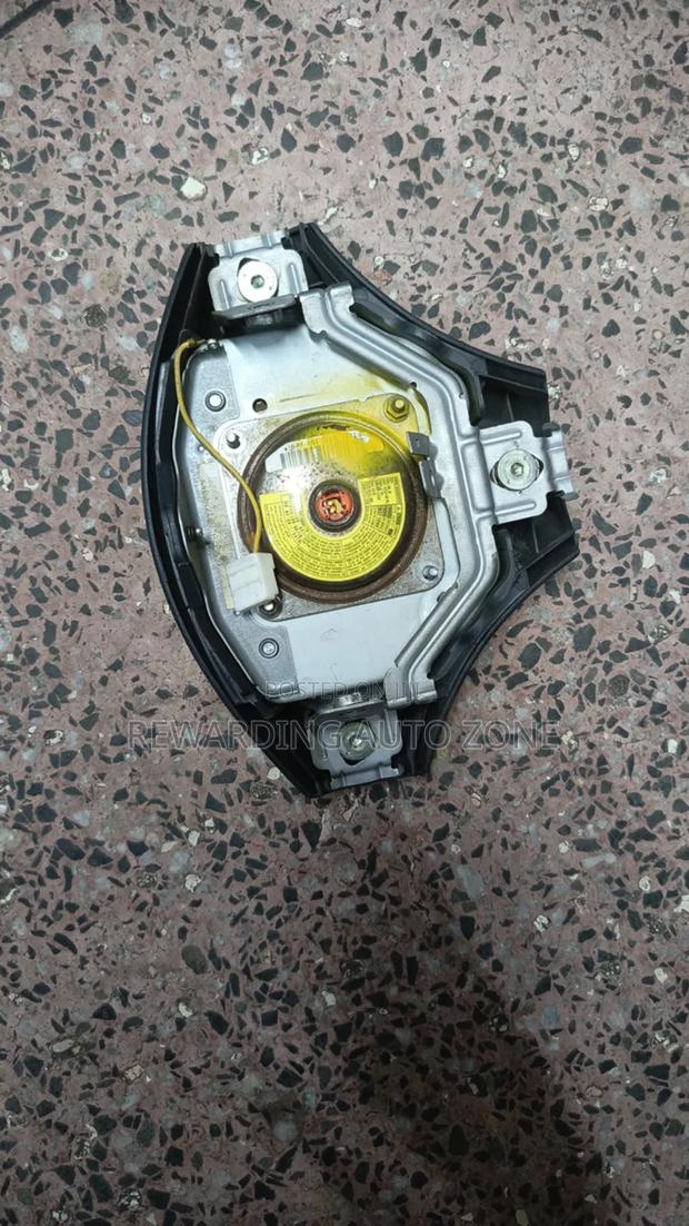 Probox Old Stearing Airbag. - thumbnail 2