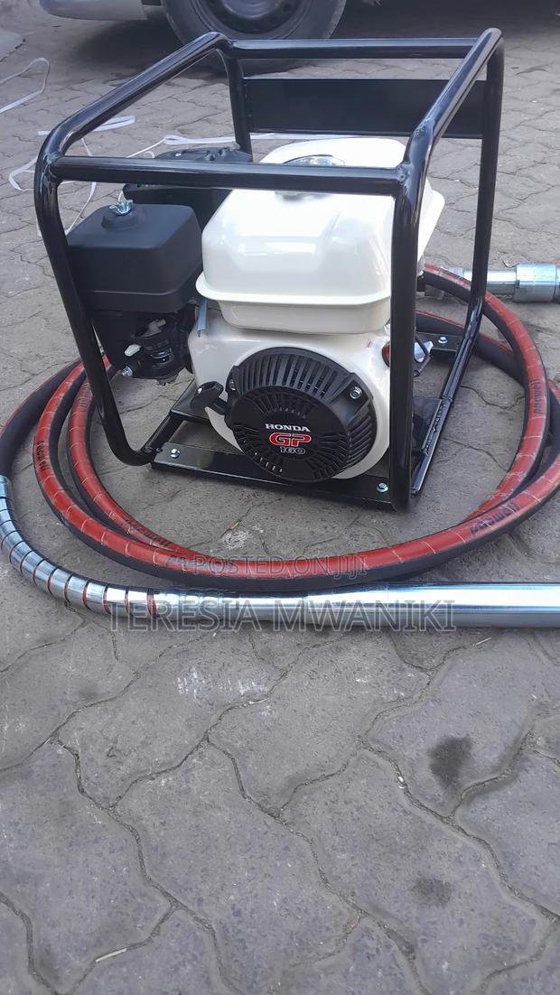 Original   Honda Vibrator/ Concrete  Vibrator - thumbnail 3