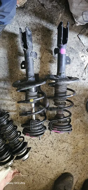 Noah 2012/2008 Front Shocks