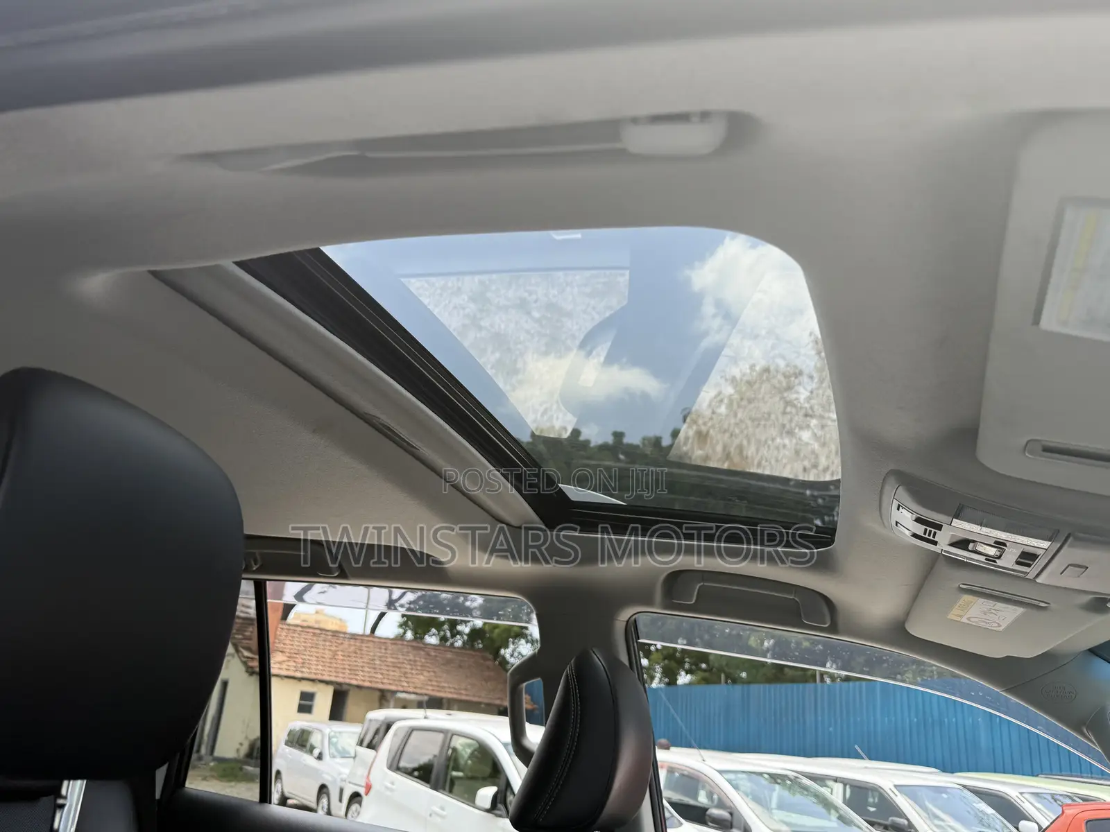 Toyota Land Cruiser Prado 2.8 2019 White