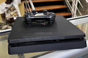Well Maintained Chipped Ps4 Slim With 10 Games - main view