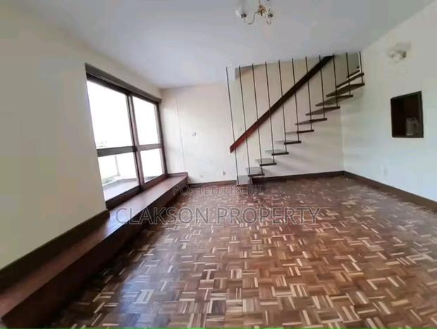 3bdrm Duplex in Upperhill for rent - main view