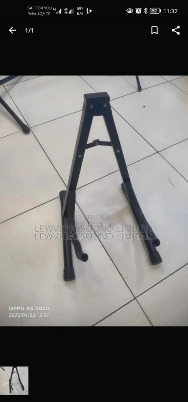 Guitar Stand