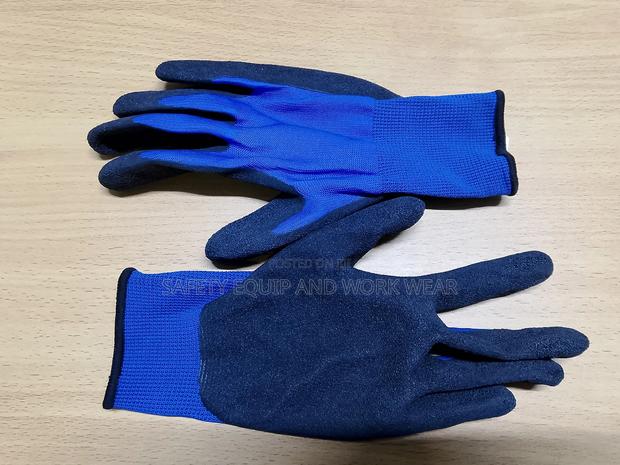 Ultra Grip Gloves - main view