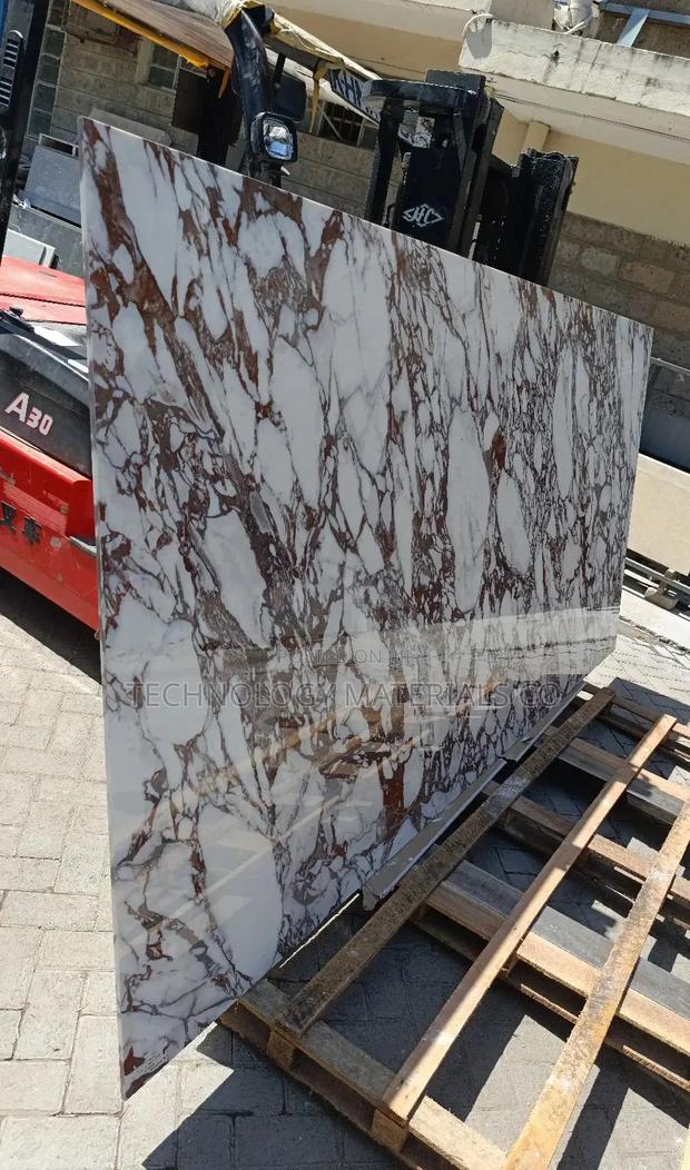 Calacatta Viola Sintered Stone(10.5ft * 5.2ft * 12mm)