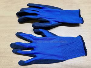 Extra Grip Gloves - thumbnail 2