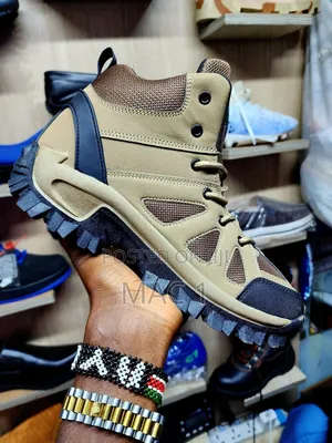 Skyview Brown Hiking Size 40-45