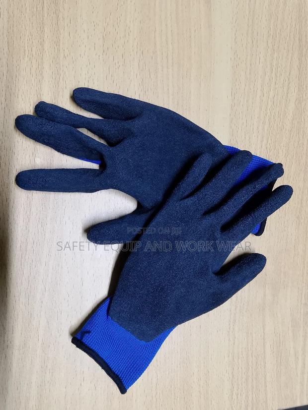 High Traction Gloves - main view