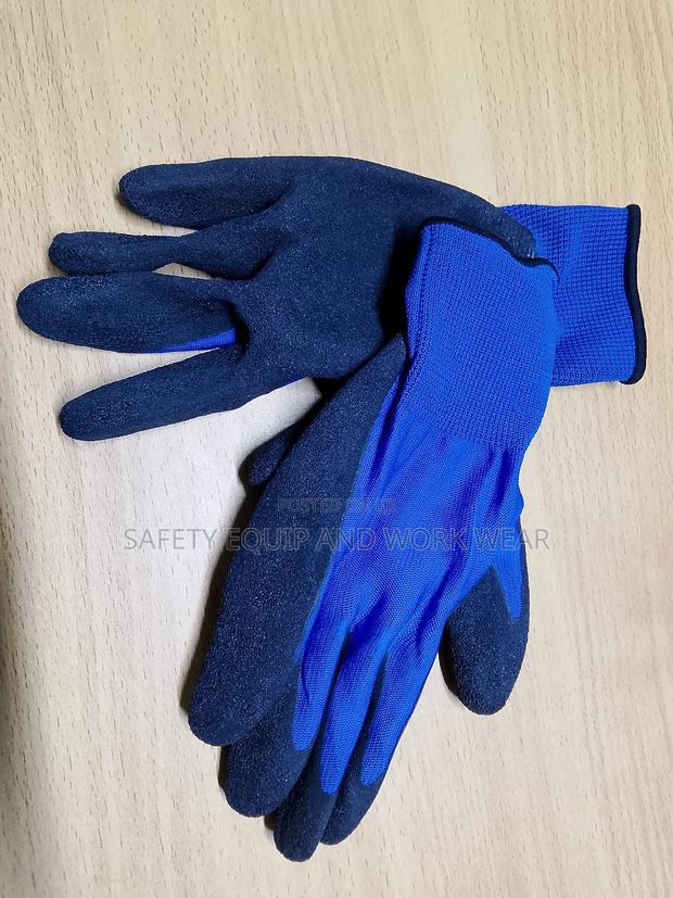 Durable Grip Gloves