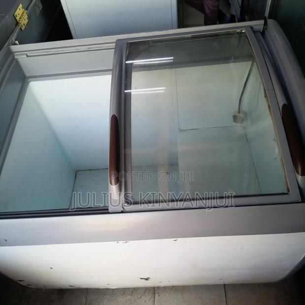 Fast Freezing Display Freezeer - thumbnail 2