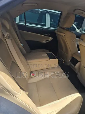 Toyota Crown 2017 White