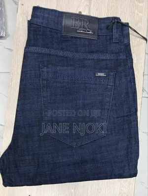Straight Jeans