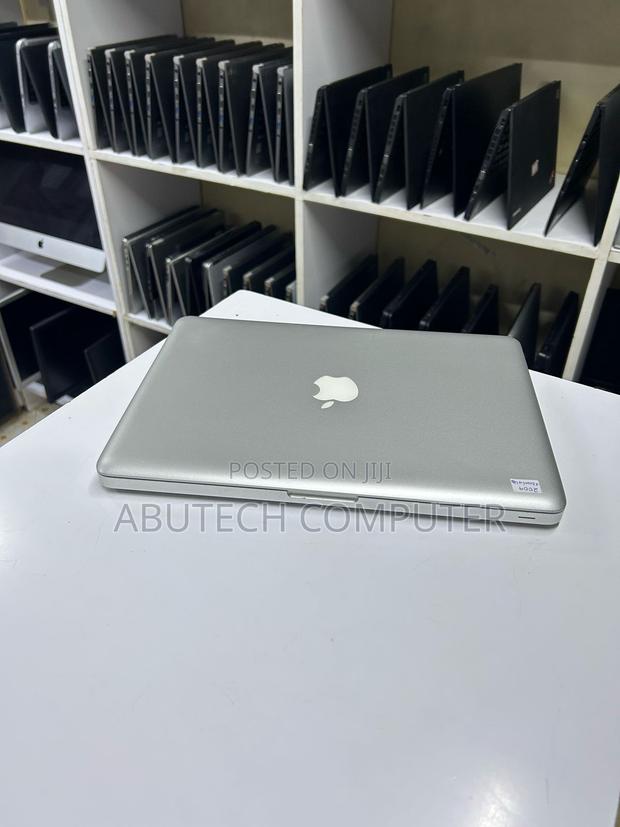 Laptop Apple MacBook 4GB Intel Core 2 Duo SSD 256GB - thumbnail 2