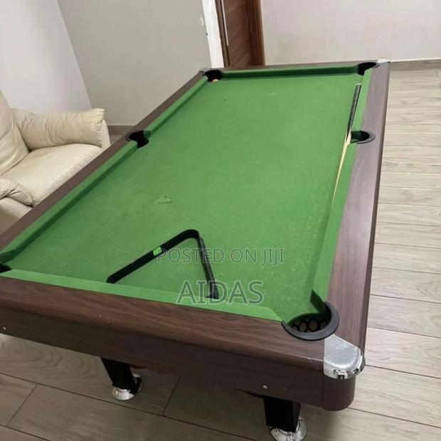 Pool Table - thumbnail 2